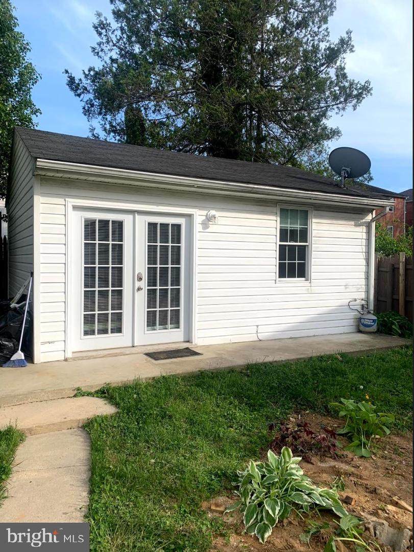 5617 Carroll Street - Photo 1