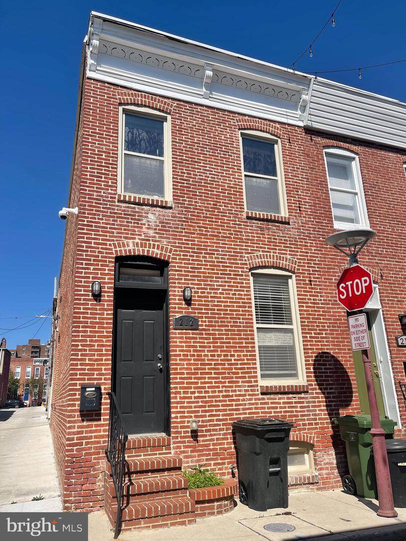 212 Madeira Street - Photo 1