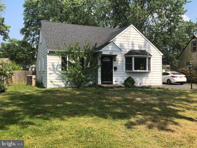 202 Moore Avenue - Photo 1