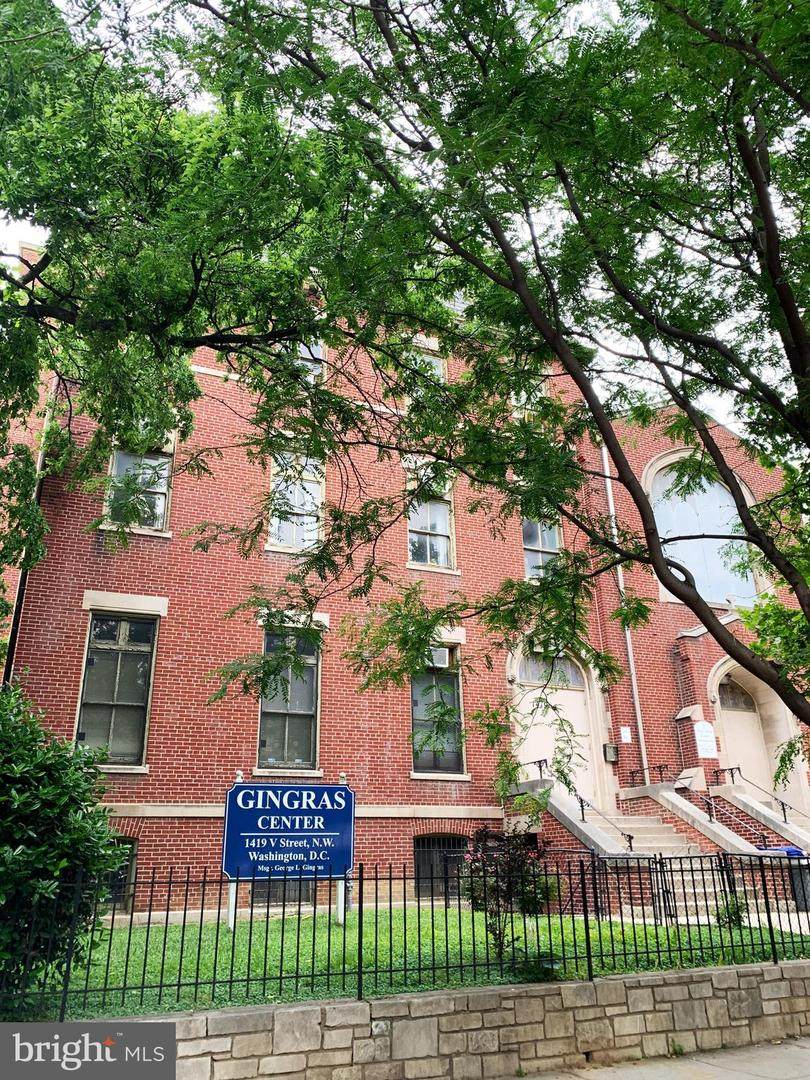 1419 V Street - Photo 1