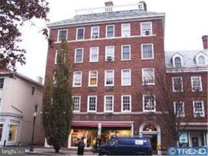 44 Nassau Street - Photo 1