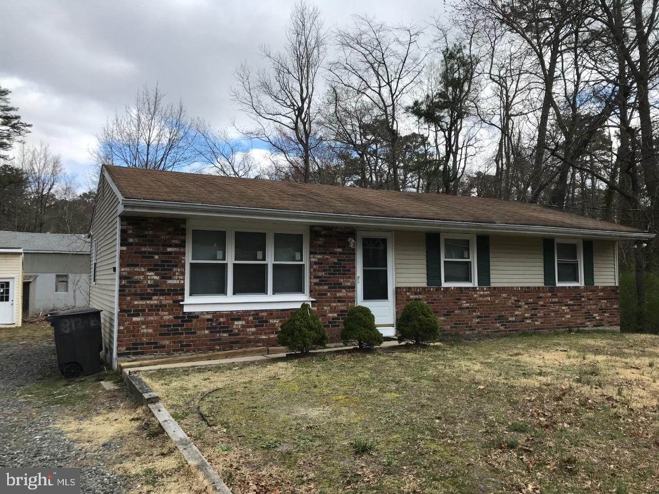 221 Lester Street - Photo 1