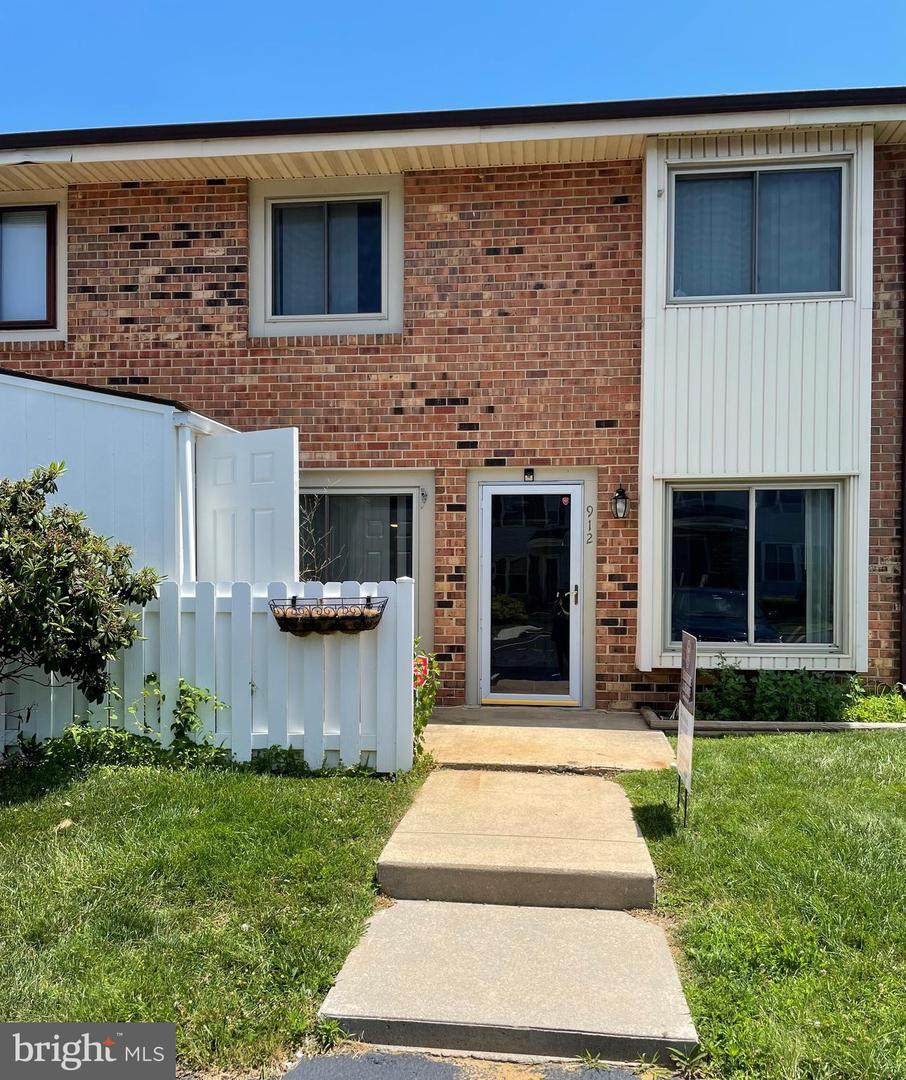 912 Cobble Creek Curve - Photo 1