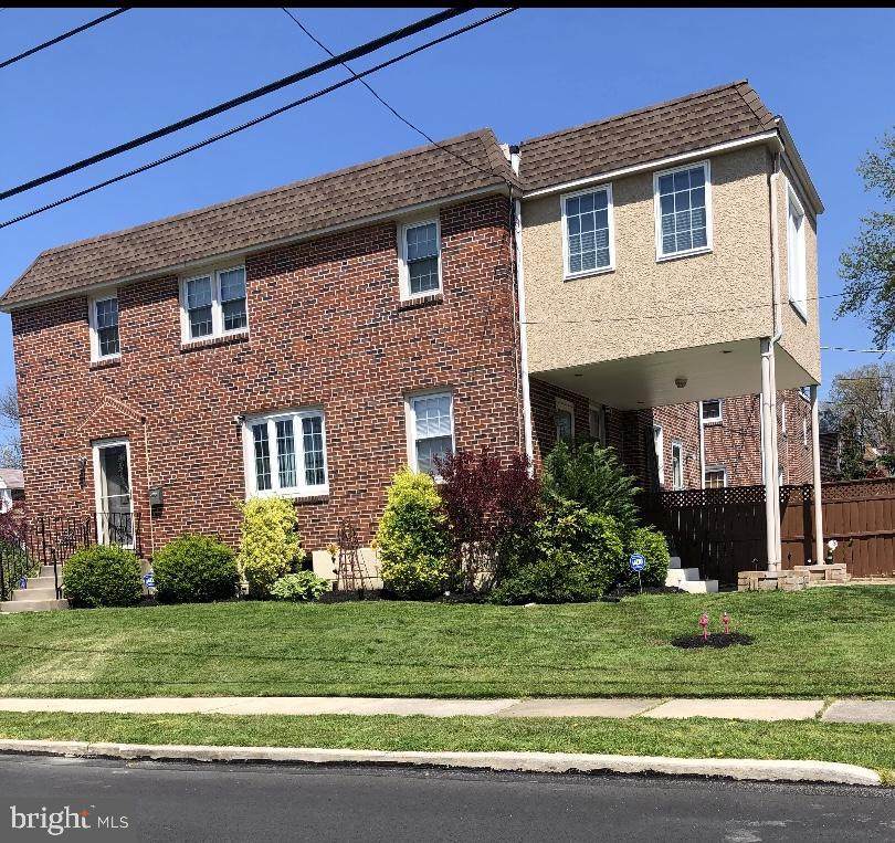 400 Russell Street - Photo 1