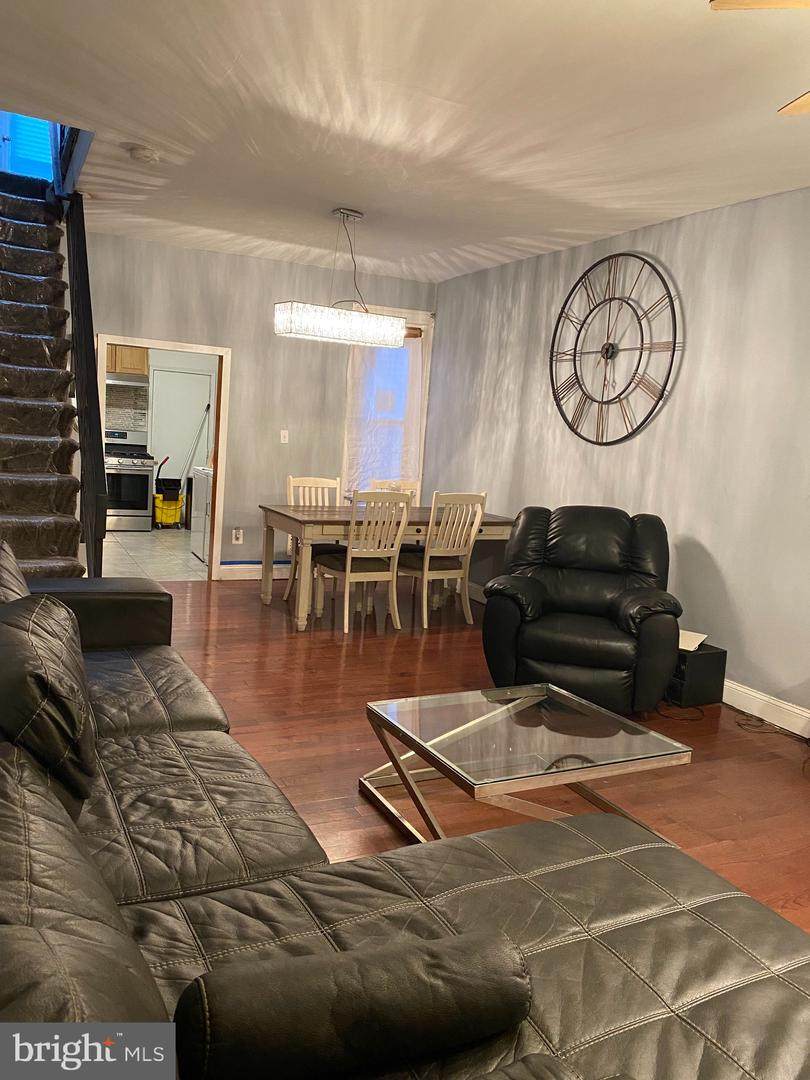 1737 Newkirk Street - Photo 1