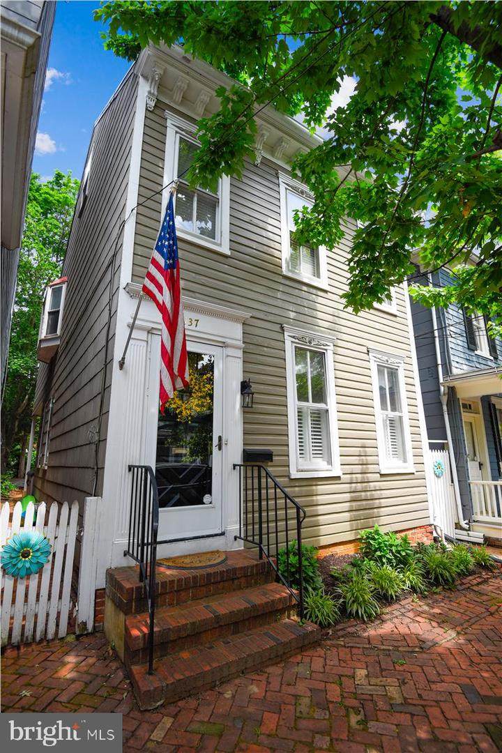 137 Conduit Street - Photo 1