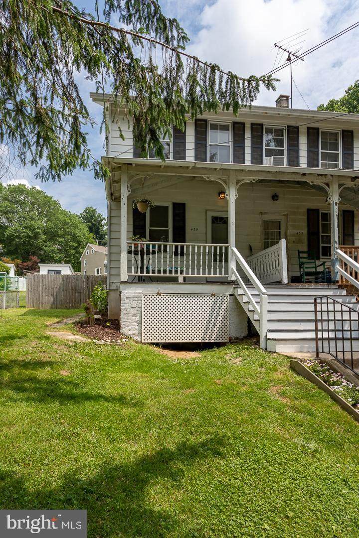 439 Rosemont Avenue - Photo 1