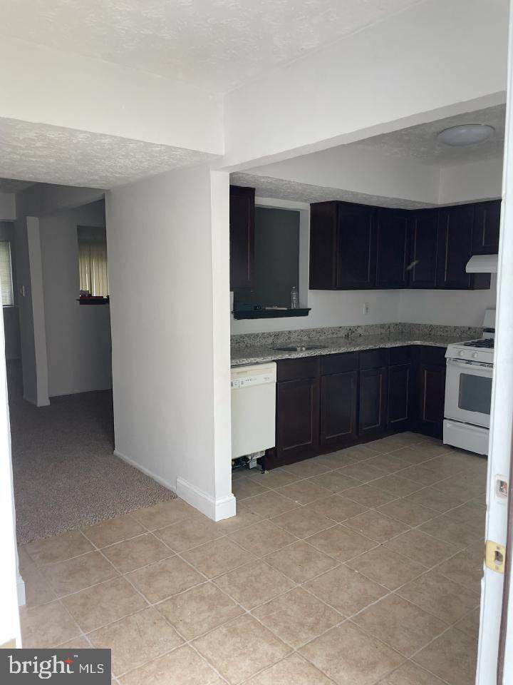 11 Villanova Court - Photo 1