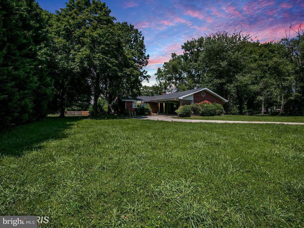 1106 Justa Lane - Photo 1