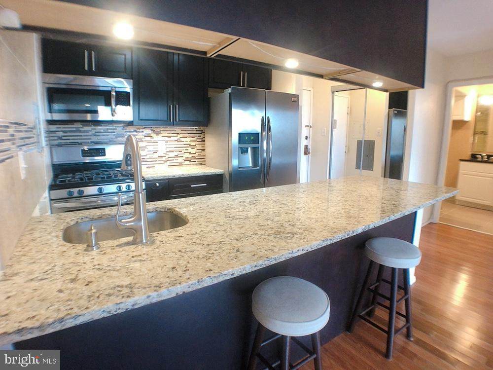 11801 Rockville Pike - Photo 1