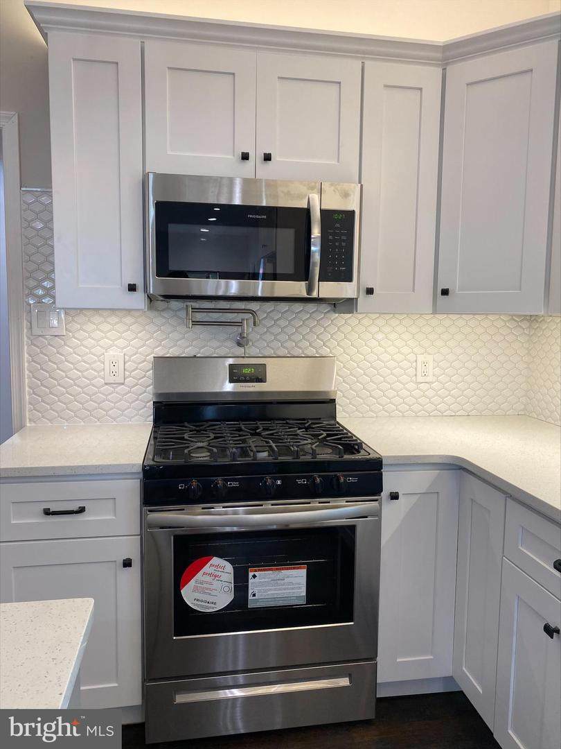 2633 Jasper Street - Photo 1