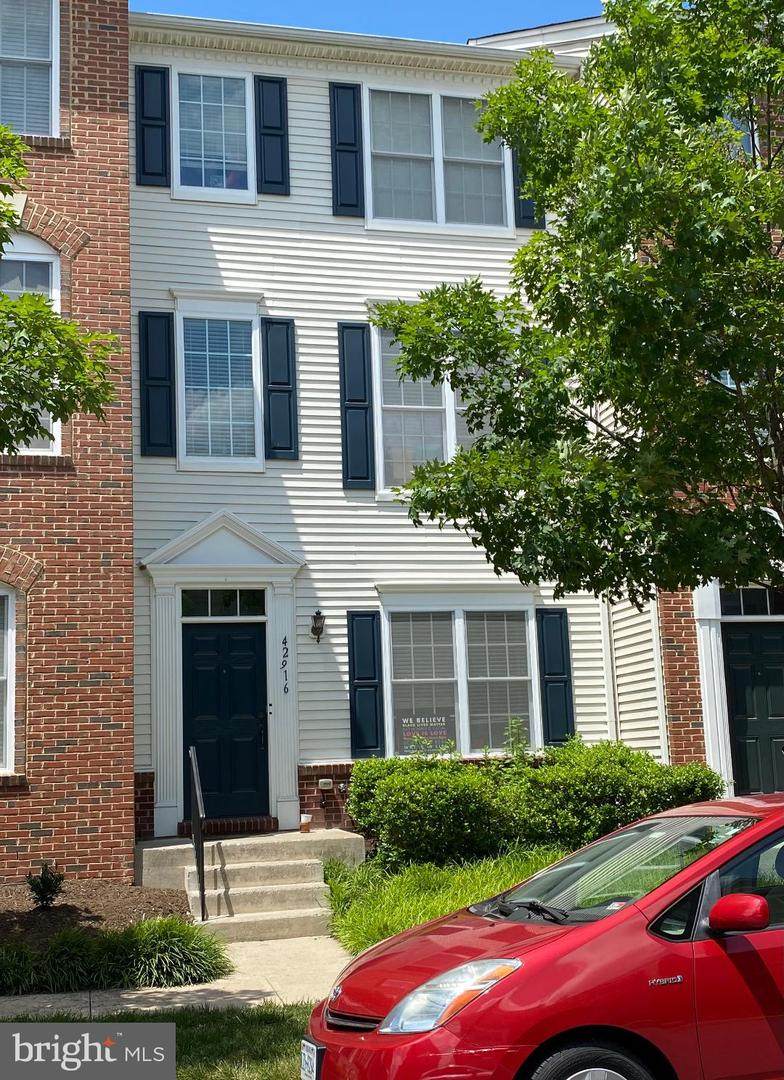 42916 Pamplin Terrace - Photo 1