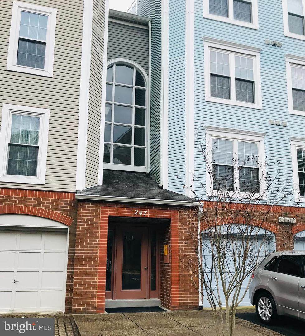247 Pickett Street - Photo 1