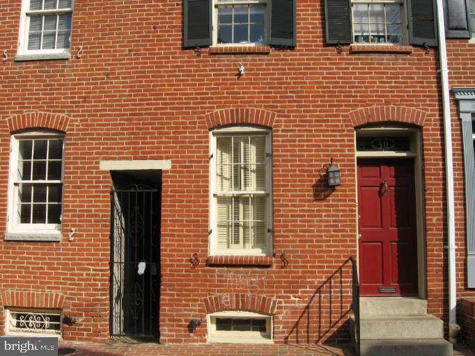 40 Hamburg Street - Photo 1