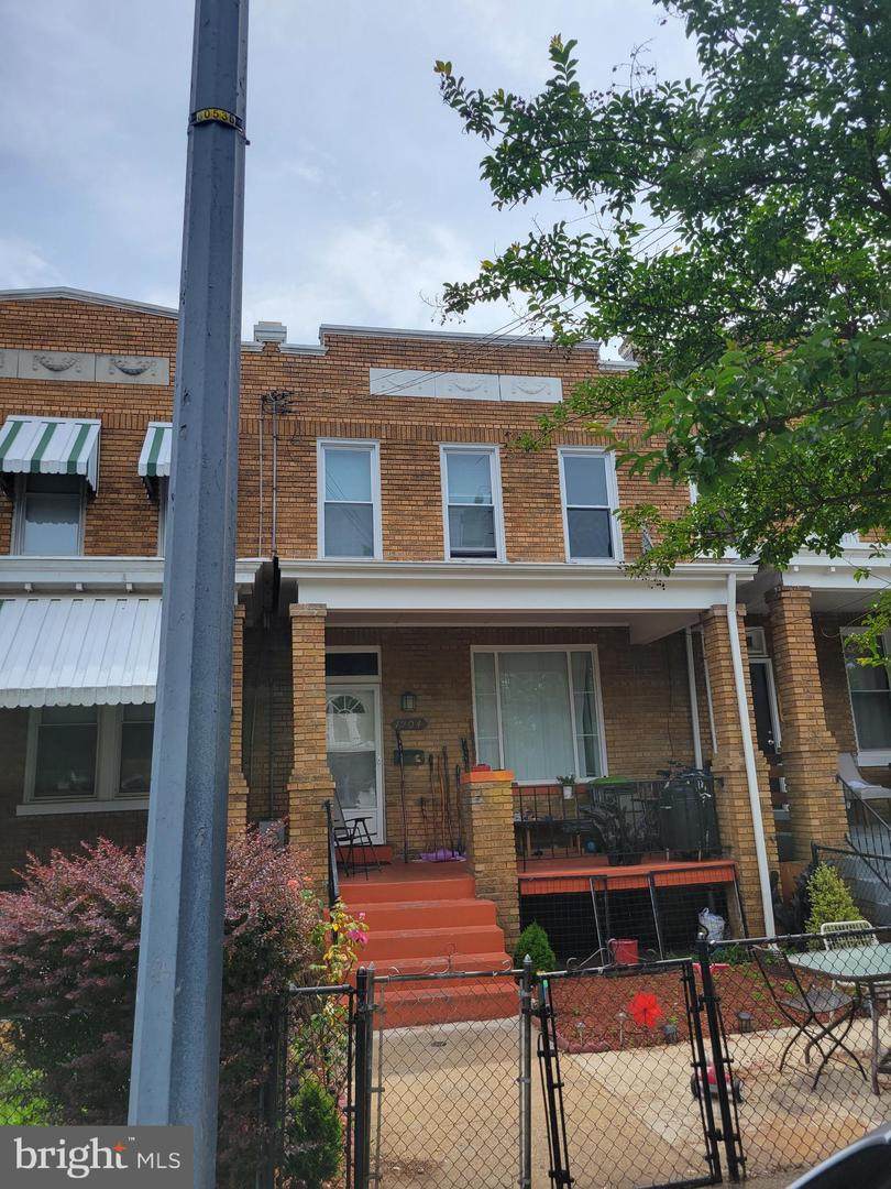 1904 14TH Street - Photo 1