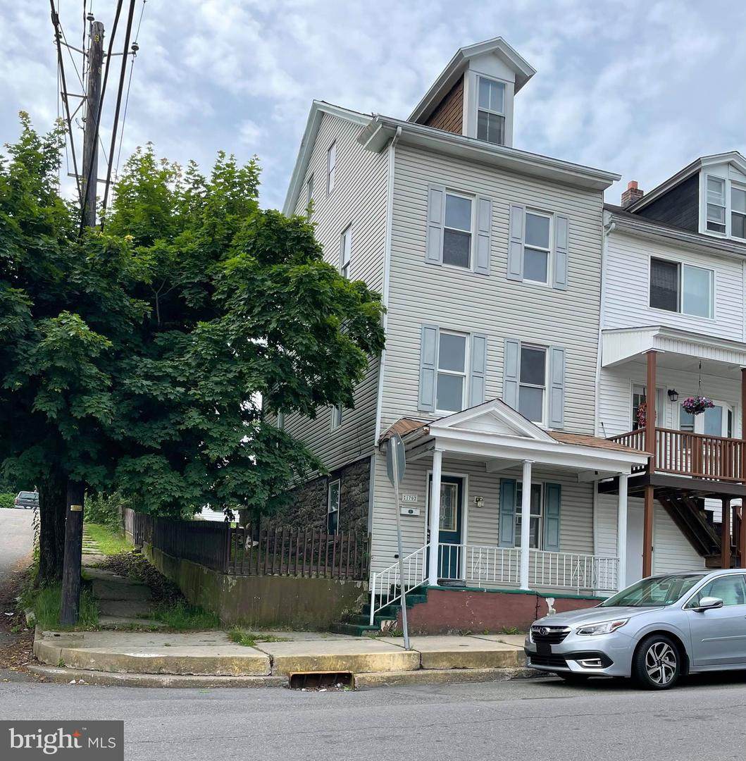 1702 Walnut Street - Photo 1