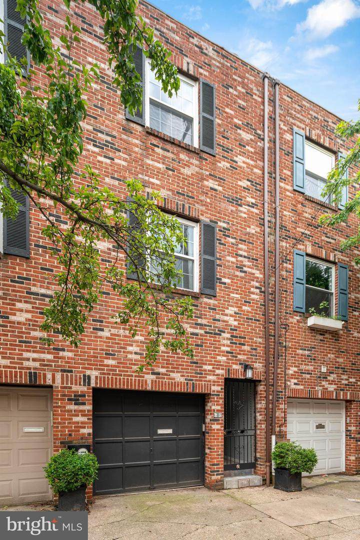 1712 Bainbridge Street - Photo 1