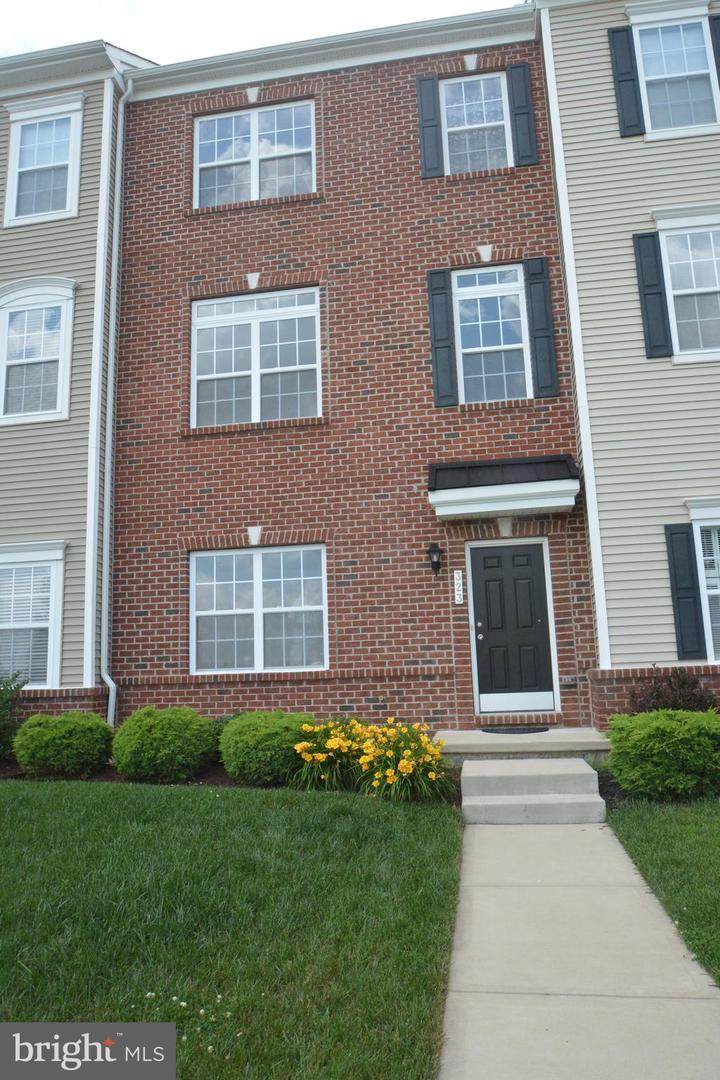 323 Parkway Drive - Photo 1