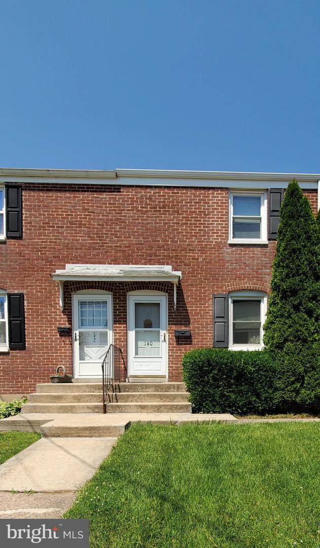 140 Kentucky Avenue - Photo 1