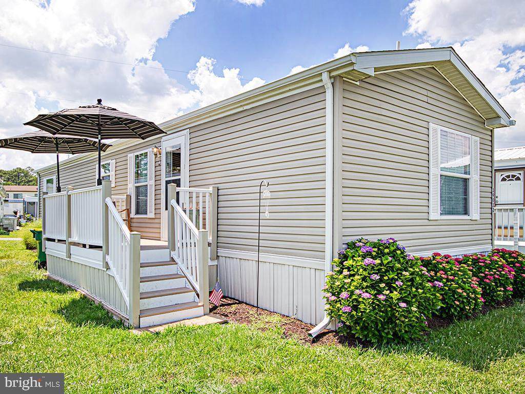 39032 Grays Lane - Photo 1