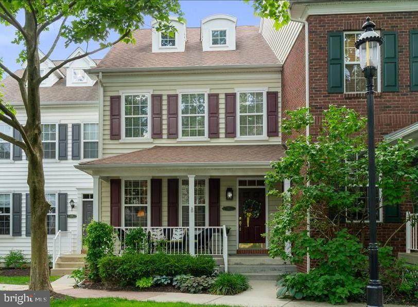 407 Lantern Drive - Photo 1