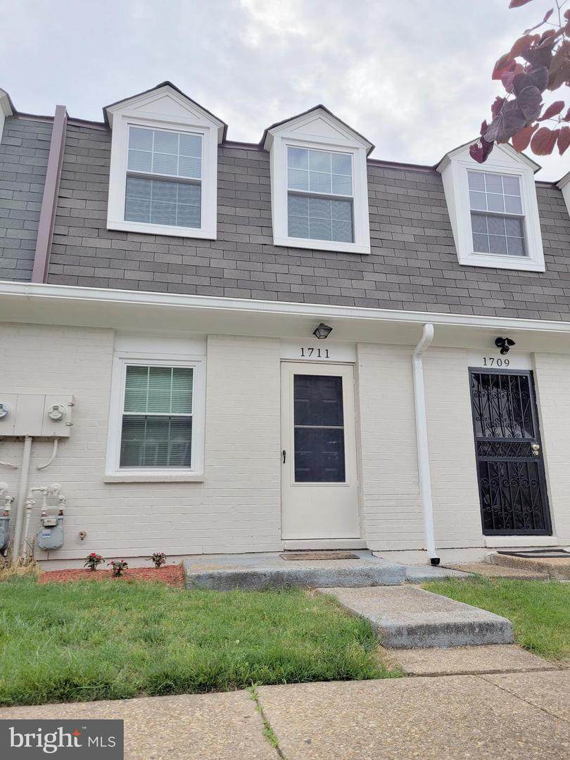 1711 Village Green Drive - Photo 1
