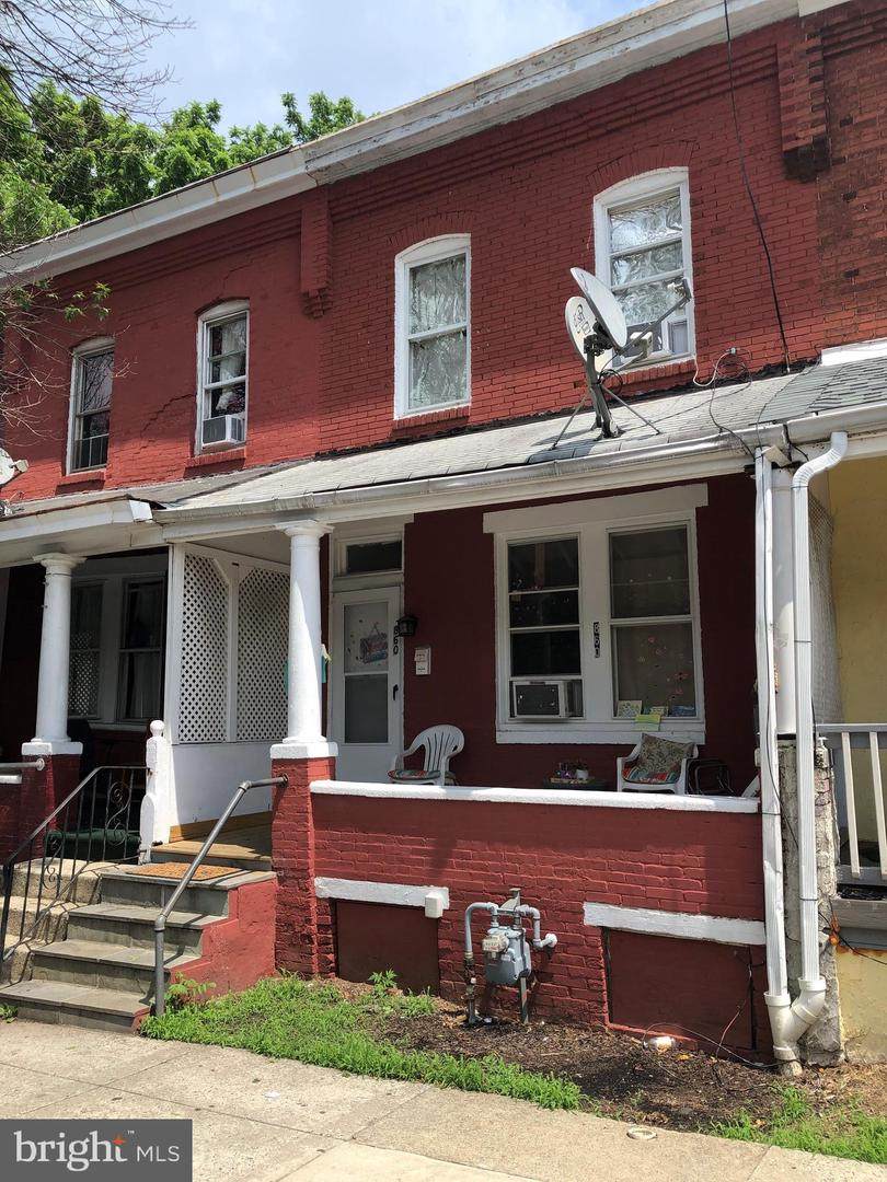 860 Cherry Street - Photo 1