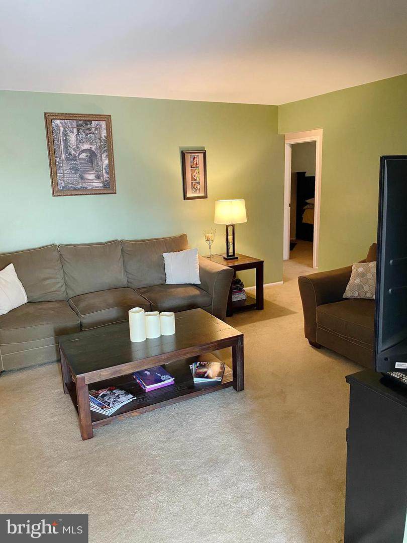 19 Windsor Court - Photo 1