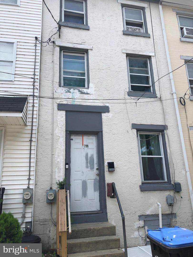 711 Cherry Street - Photo 1
