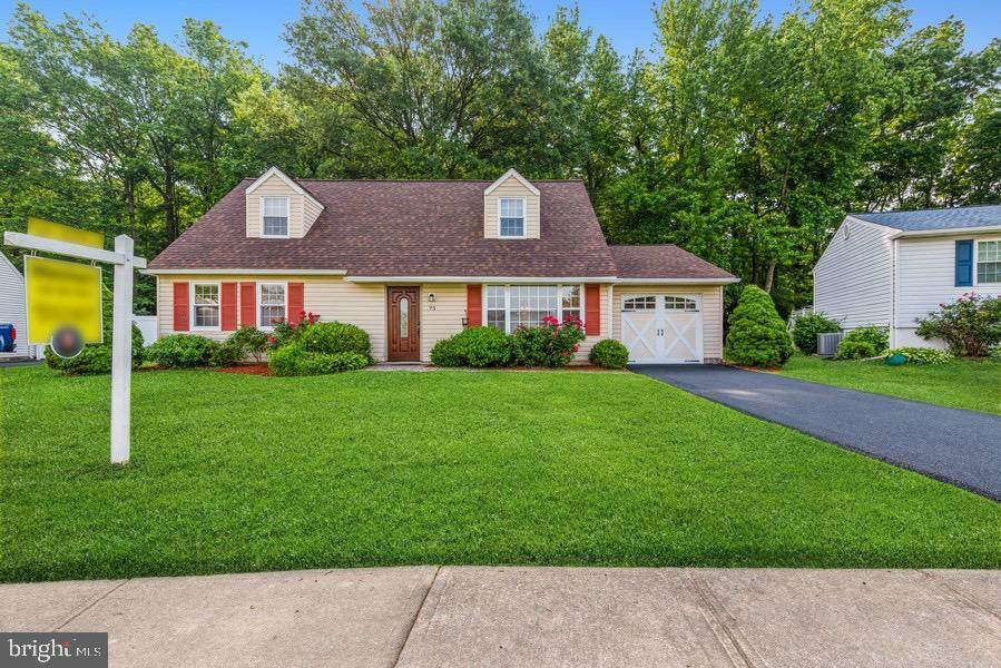 73 Shady Drive - Photo 1