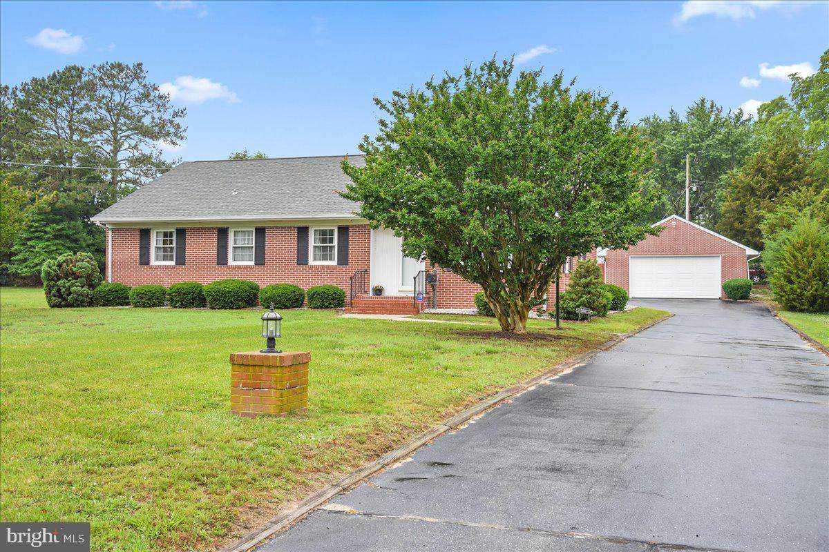 202 Coulbourne Lane - Photo 1