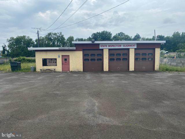 900 Lincoln Highway - Photo 1