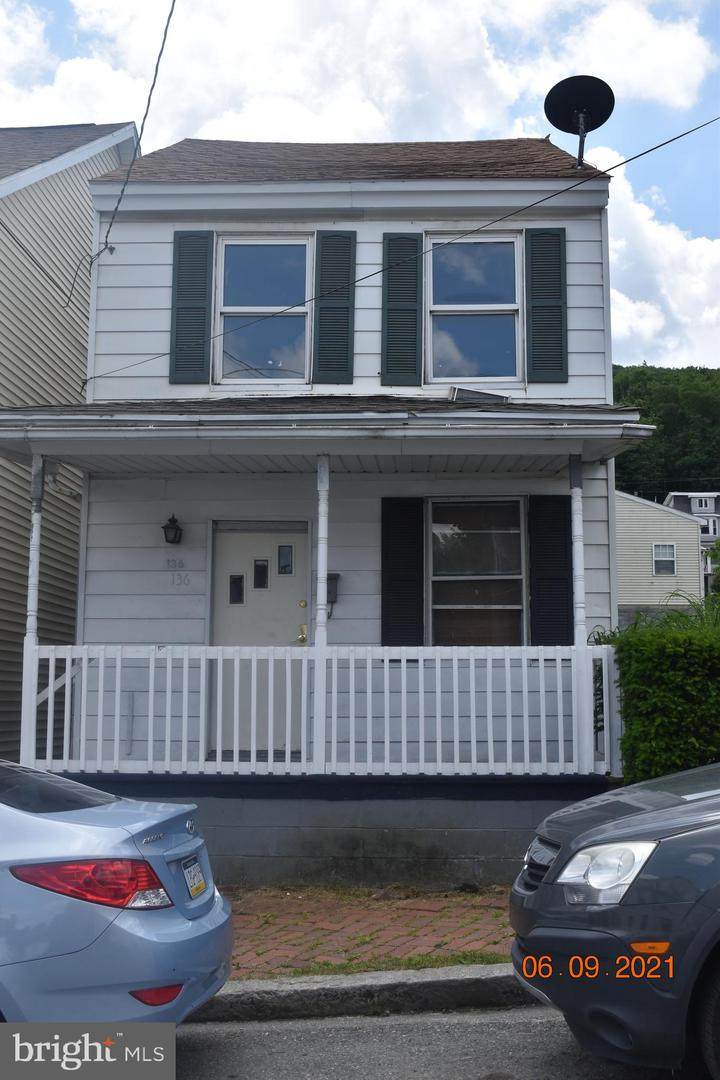 136 Penn Street - Photo 1