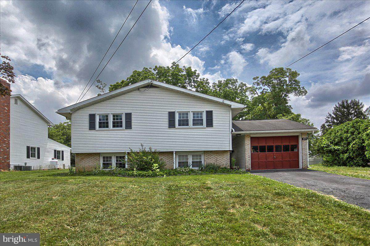 809 Hamilton Street - Photo 1