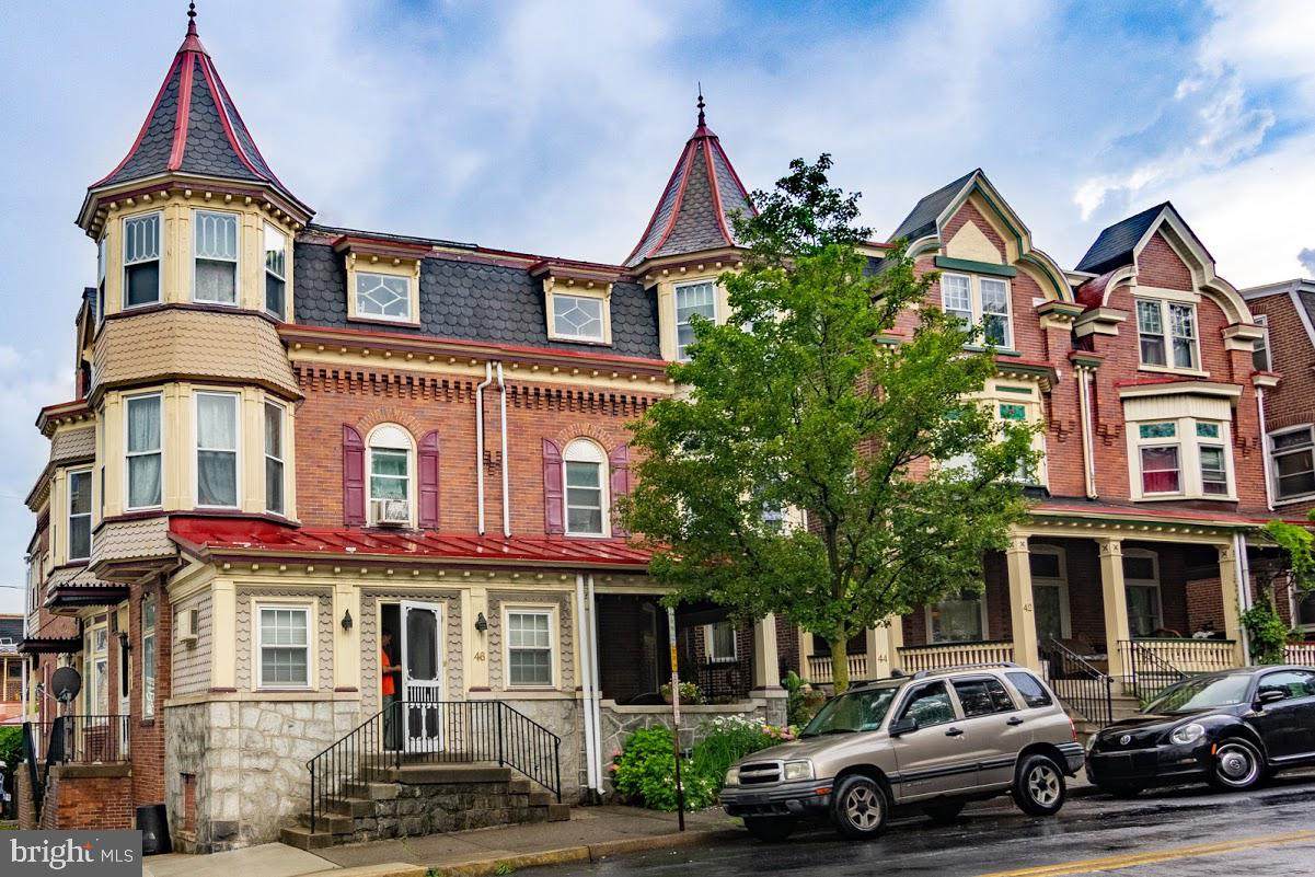 46 13TH Street - Photo 1
