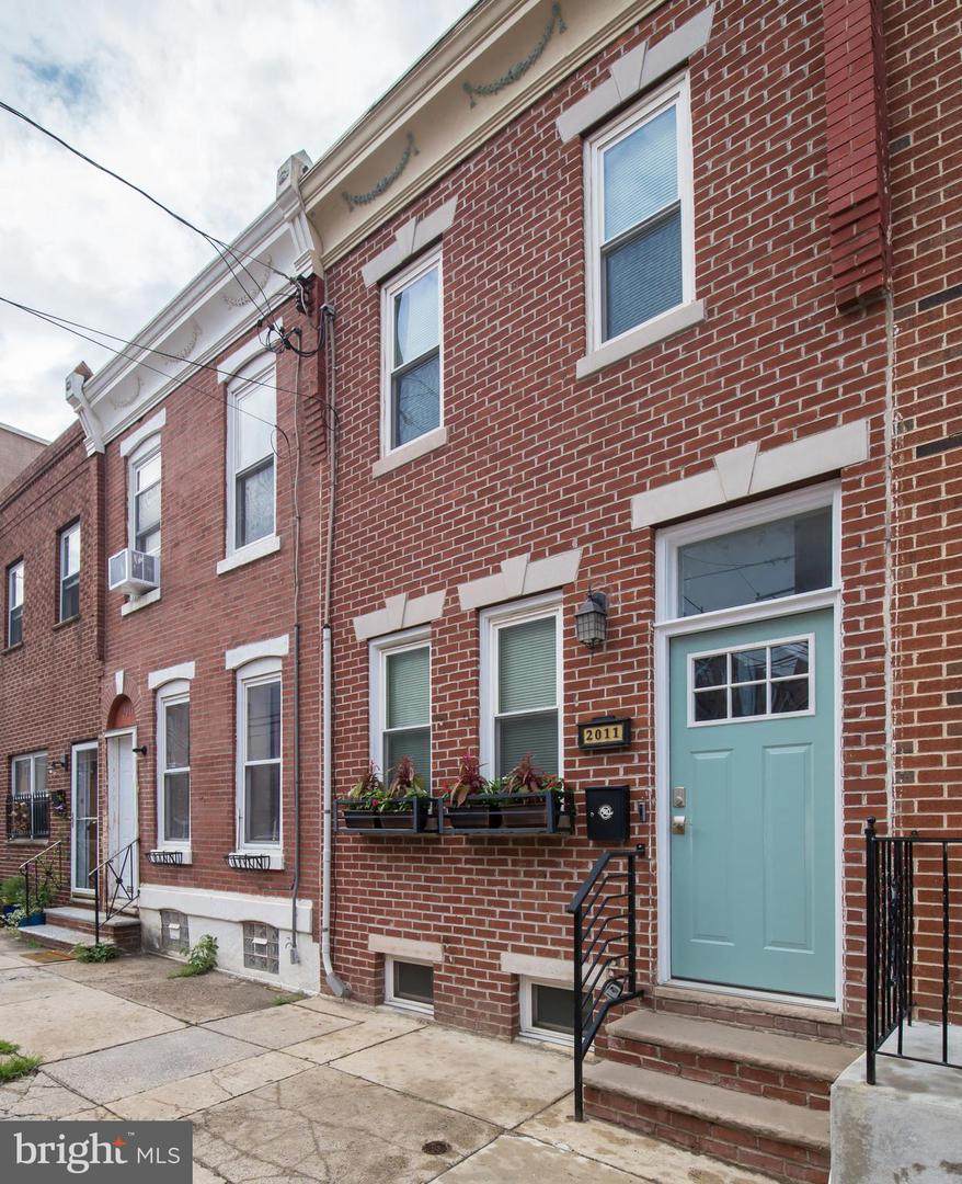 2011 Wharton Street - Photo 1
