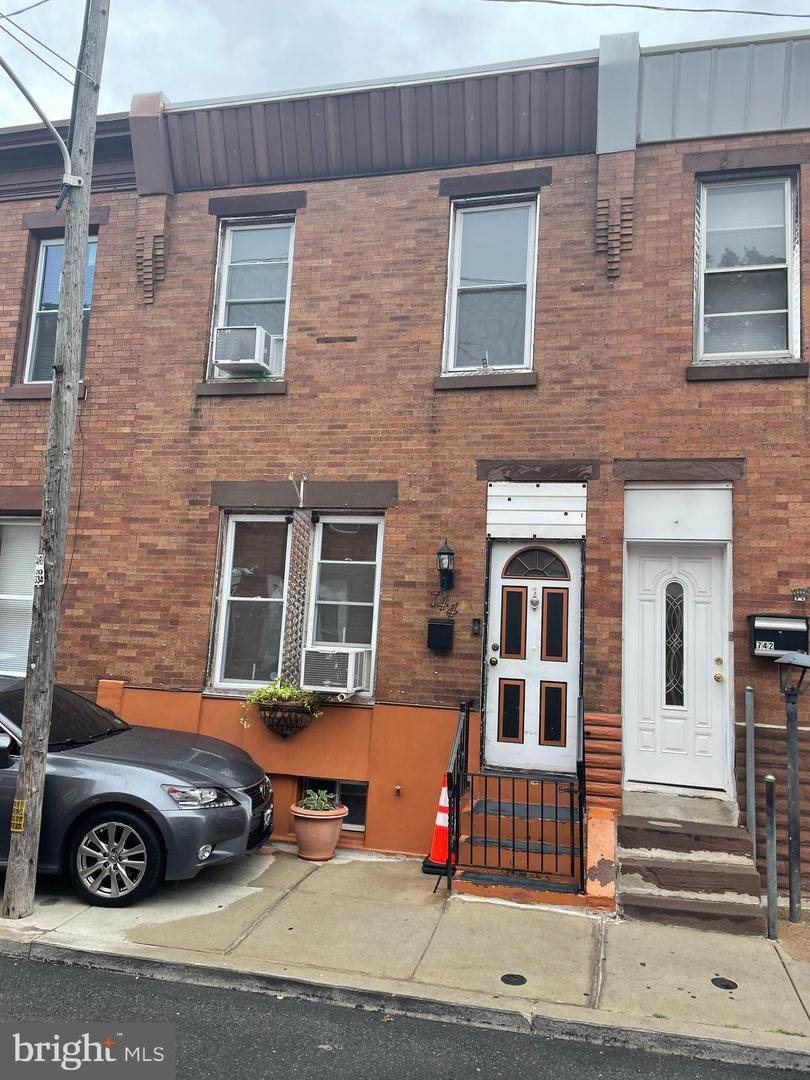 744 Willard Street - Photo 1
