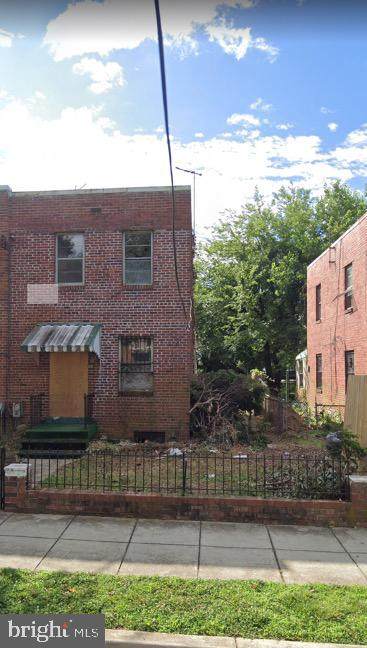 1457 Congress Place - Photo 1