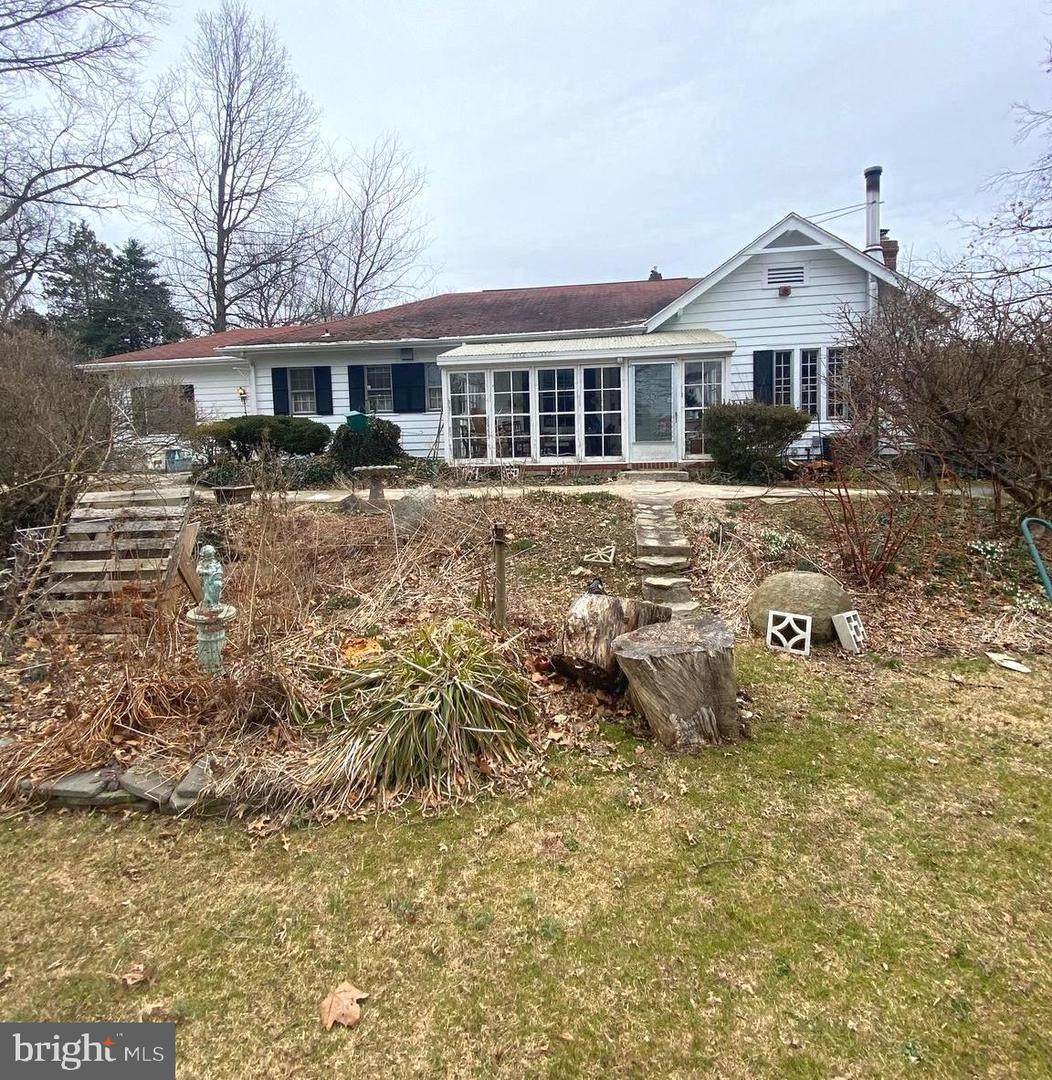 1036 Arbuta Road - Photo 1