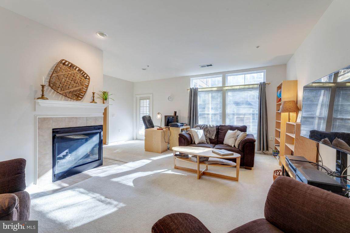302 Driftwood Lane - Photo 1