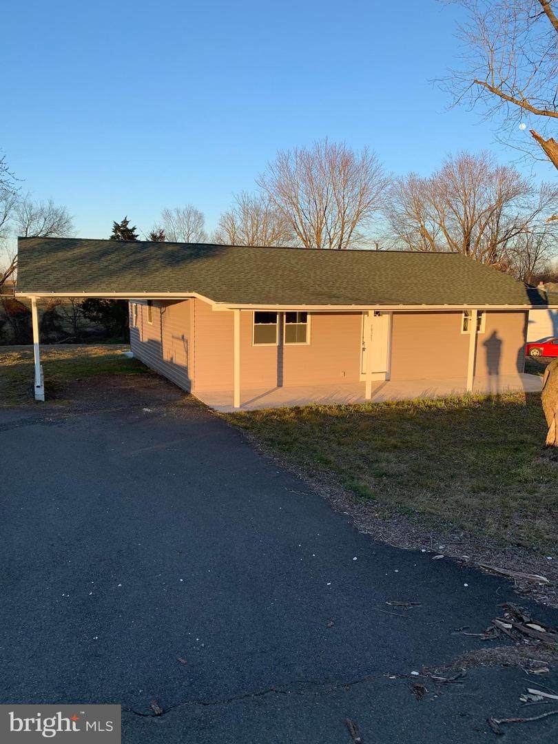 10121 Elk Run Road - Photo 1