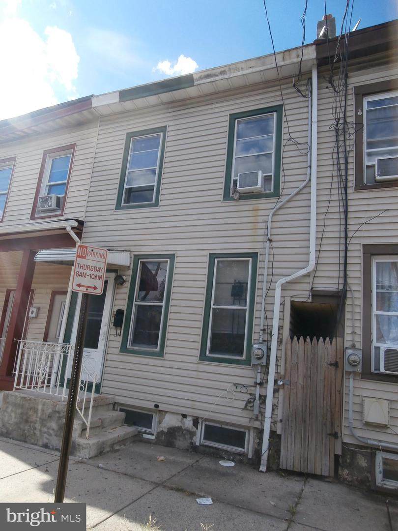 921 Hudson Street - Photo 1