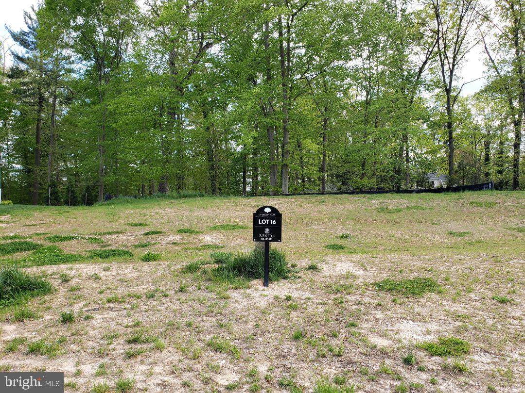 207 Hampton Park Circle - Photo 1