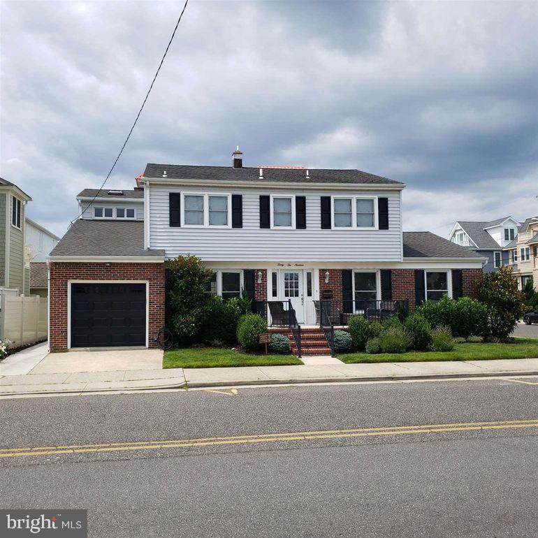 3219 Monmouth Avenue - Photo 1