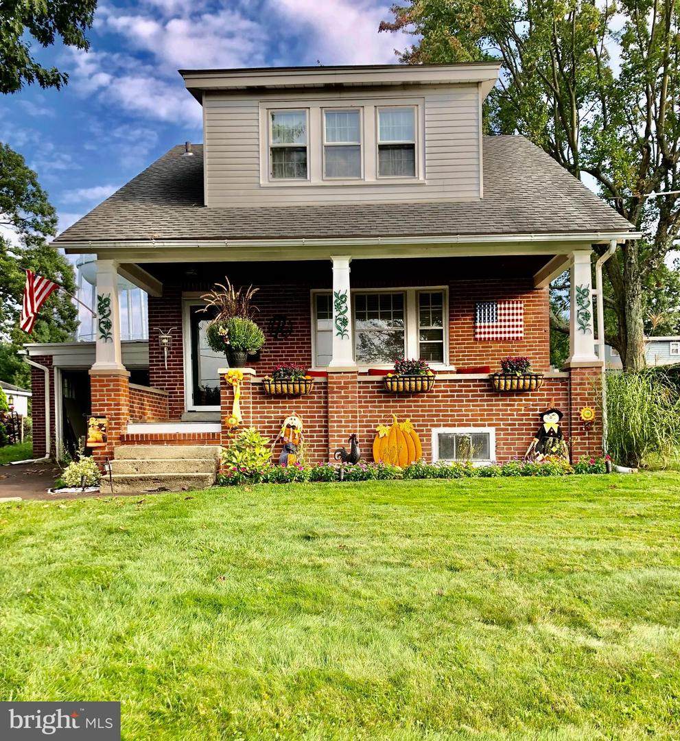 34 Grandview Avenue - Photo 1