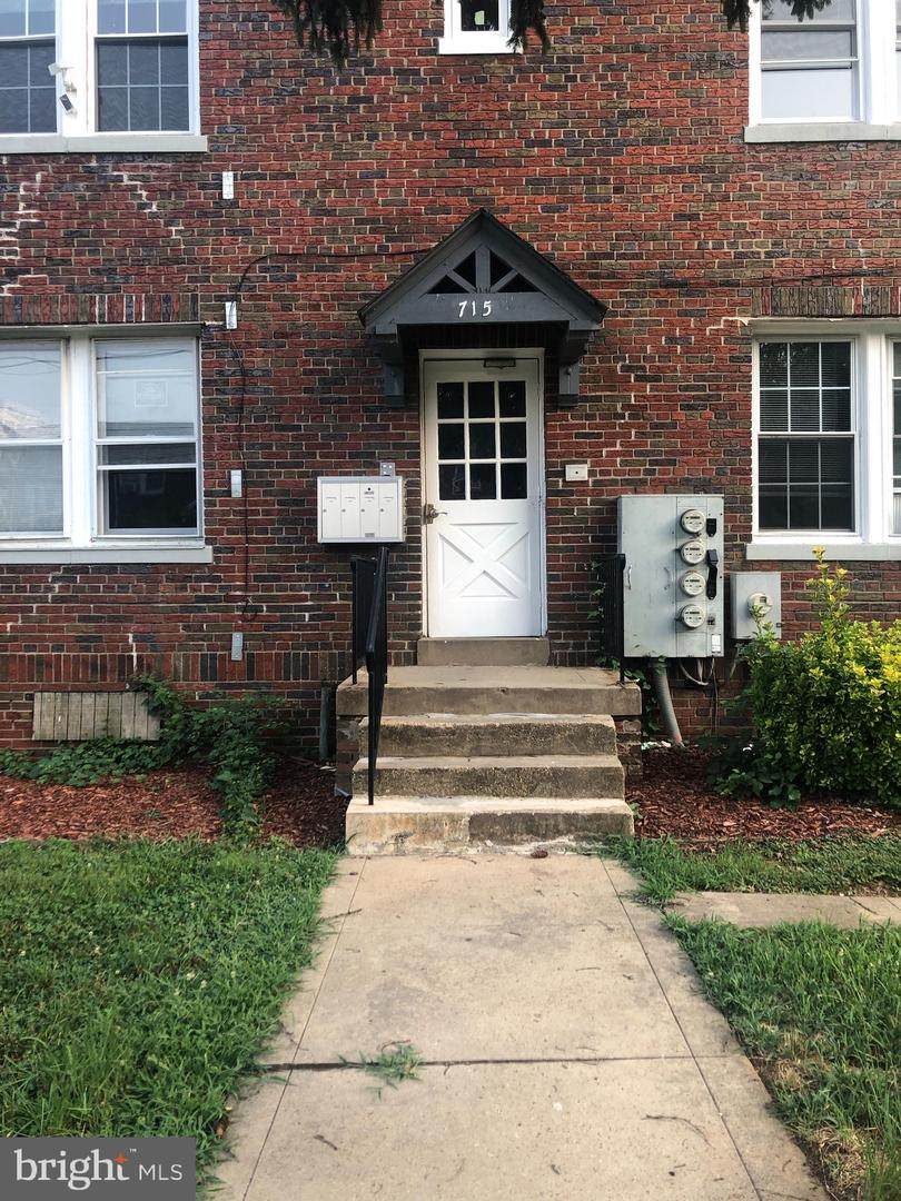 715-#4 Irving Street - Photo 1
