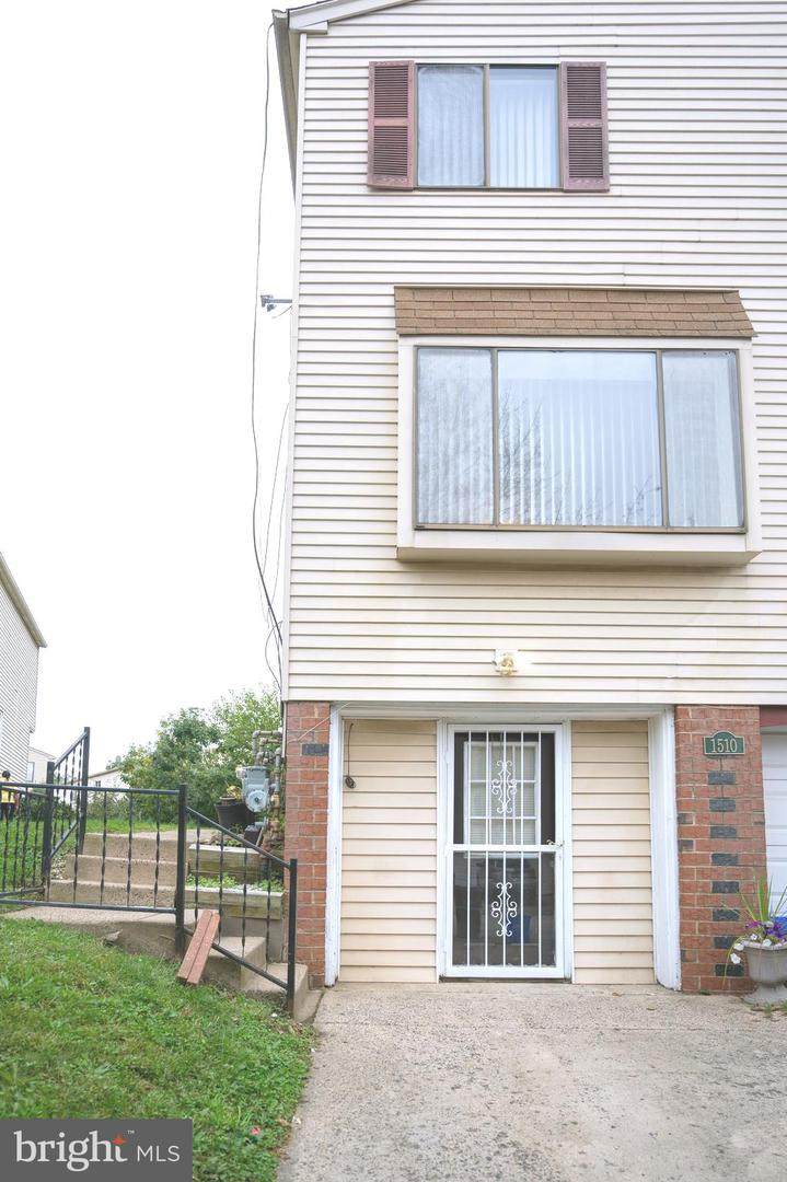 1510 Marcy Place - Photo 1