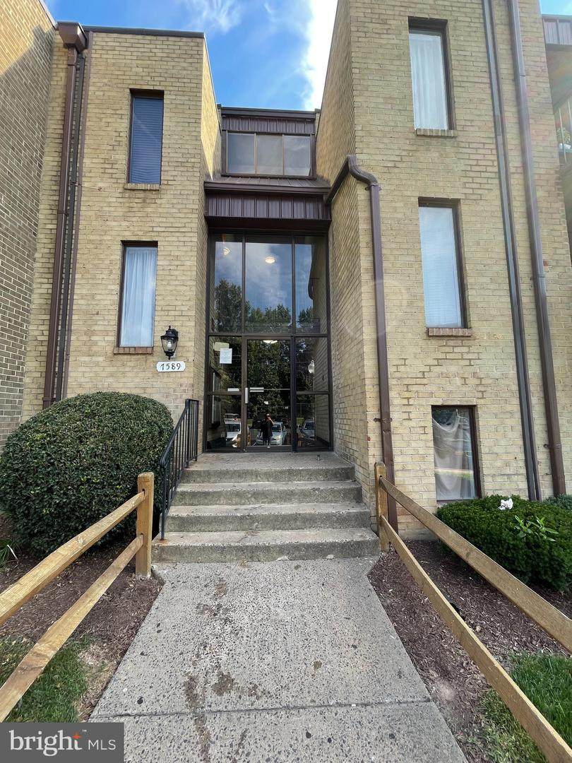 7589 Margate Court - Photo 1