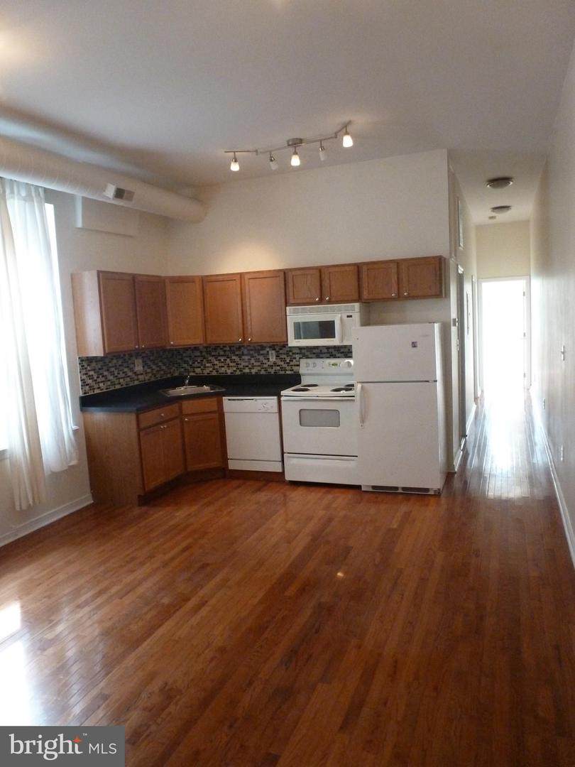 1420 Girard Avenue - Photo 1