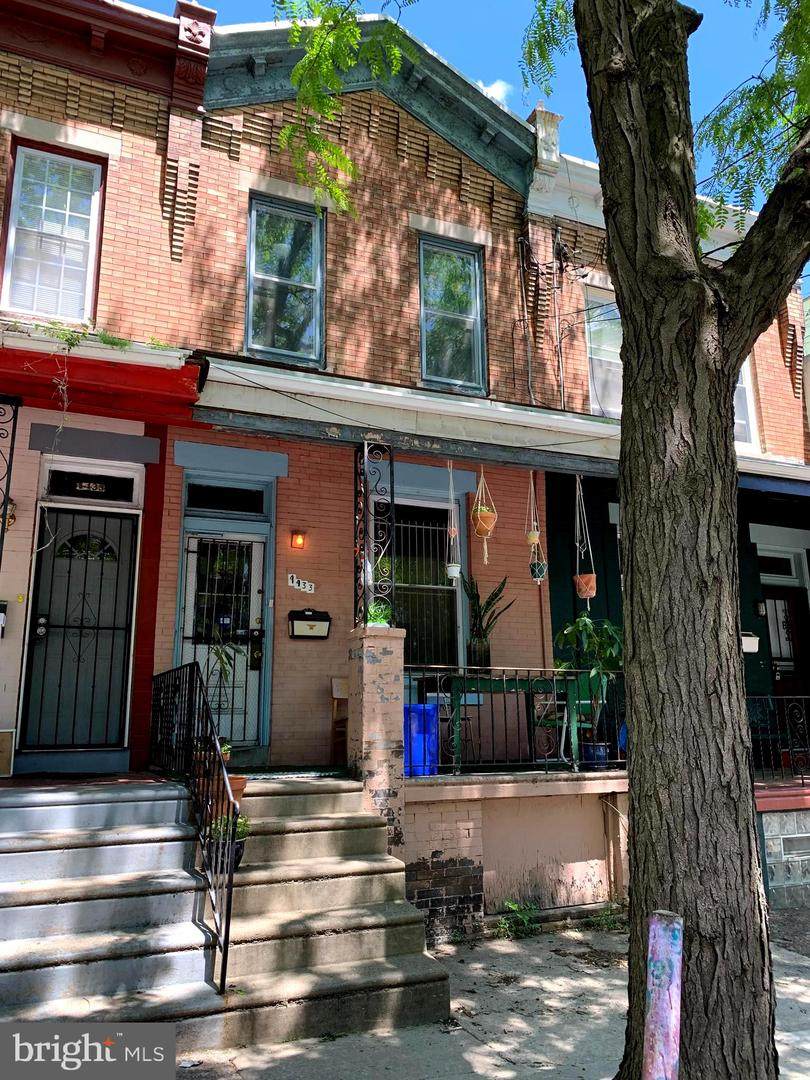 4433 Ludlow Street - Photo 1